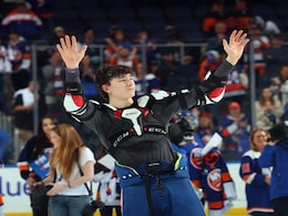 Matthew Schaefer Is the Youngest Calder Trophy Winner in NHL History and It Was Not Even Close