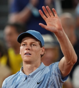 Jannik Sinner, Aryna Sabalenka Cruise In French Open First Round