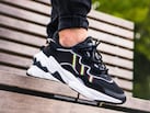 आधे से भी कम प्राइस में खरीदें HRX के सुपर ट्रेंडी Shoes और Sneakers, कीमत और स्टाइल देख उड़ जाएंगे आपके होश