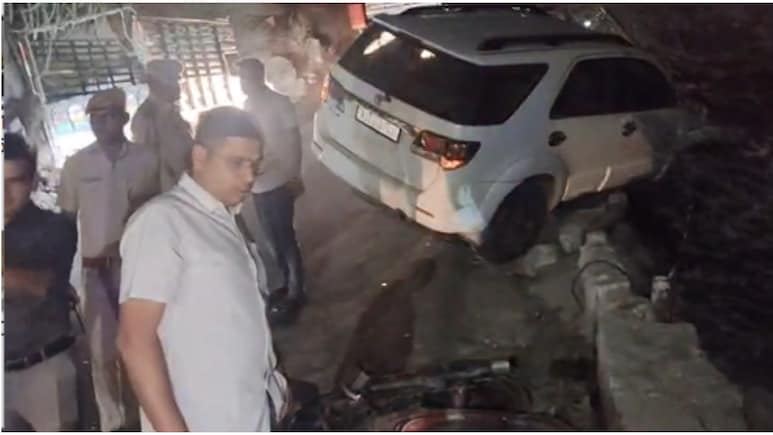 पुष्कर घाटी में फॉर्च्यूनर का तांडव, एक के बाद एक 3 बाइकों को रौंदा; कार की तलाशी में पुलिस भी रह गई हैरान