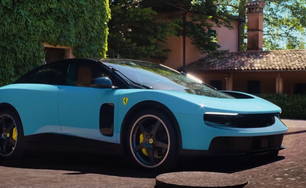 बिना पेट्रोल के दौड़ेगी Ferrari! आ गई पहली इलेक्ट्रिक सुपरकार, Apple और Samsung का है इसमें बड़ा हाथ