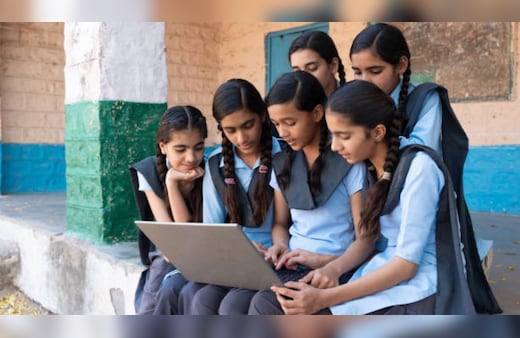 CBSE 12th Result 2026 Live Updates: इस नंबर पर कॉल करके भी जान सकते हैं रिजल्ट...