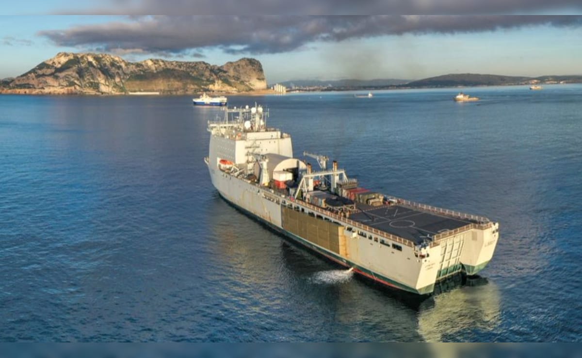 Waiting For Peace Deal, Britain Preps For A Mission To Clear Hormuz