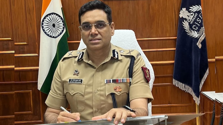 '12वीं फेल' फेम IPS मनोज शर्मा बने मुंबई के नए जॉइंट CP, महाराष्ट्र में 24 आईपीएस के तबादले, देखें पूरी सूची