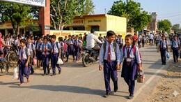 Maharashtra School : मोठी बातमी! आता शाळा आठवड्यातून फक्त 3 दिवसच भरणार? वाचा काय आहे नवा प्रस्ताव