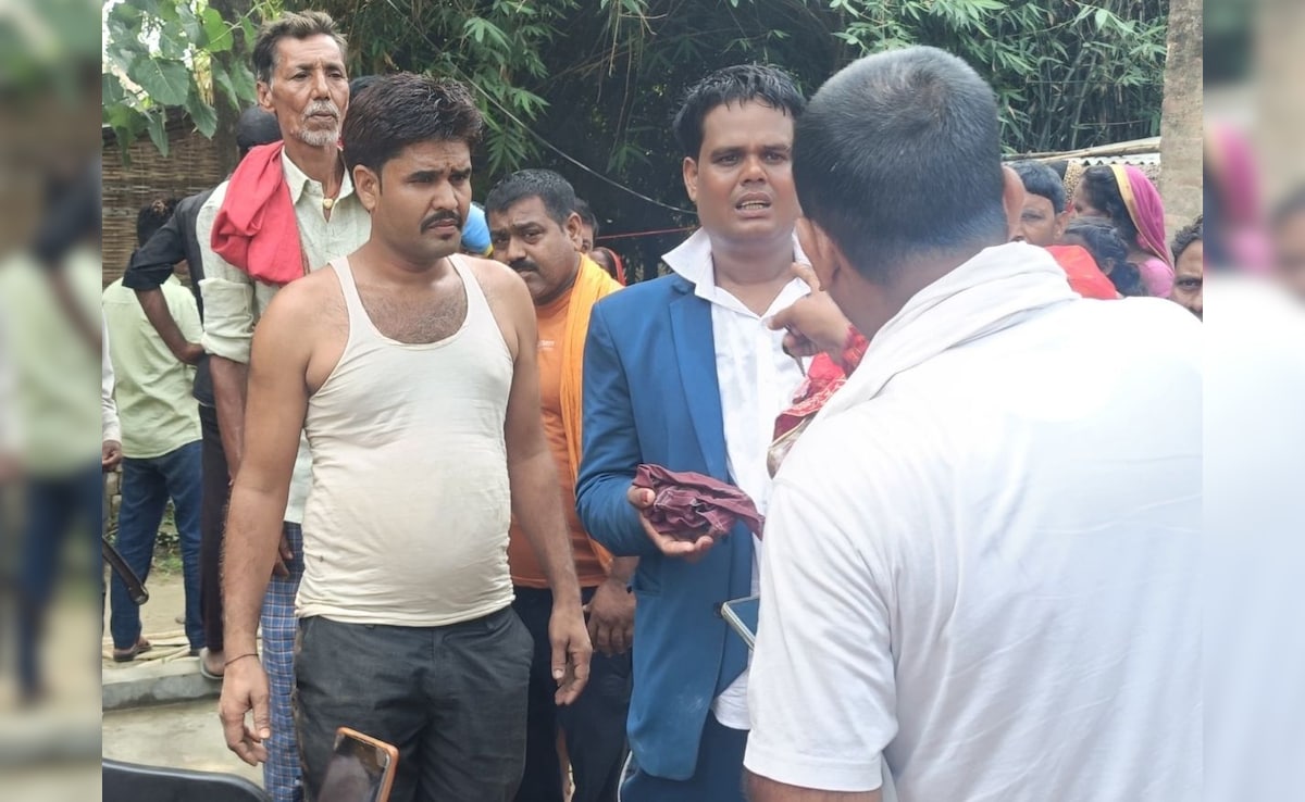 मुजफ्फरपुर में वरमाला पर दुल्हे को देख आगबबूला हुई दुल्हन, शादी से किया इंकार, वजह जान बारातियों को बनाया बंधक — WellsTrack