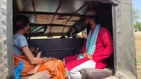 झारखंड: झाड़-फूंक के बहाने UP से महिला को भगा ले गया मौलाना, गढ़वा में ग्रामीणों ने संदिग्ध हालत में पकड़ा