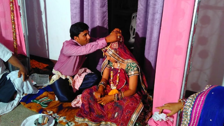 "कामवाली के साथ गलत काम करते पकड़ा तो पत्नी पर कर दिया जानलेवा हमला", अनु मीणा सुसाइड केस की FIR में खुला राज