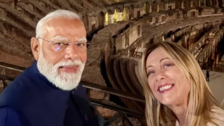 PM मोदी और मेलोनी की नई सेल्फी वायरल, इटली पहुंचते दो दोस्तों की कुछ यूं हुई मुलाकात