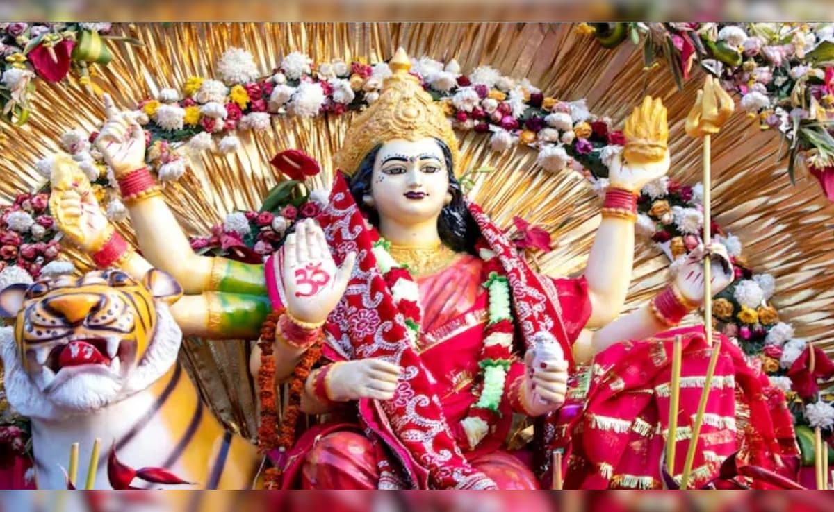 Adhika Masik Durgashtami 2026: कल है अधिक मासिक दुर्गाष्टमी, जानिए महत्व, शुभ समय और अनुष्ठान