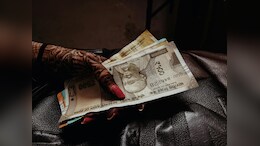 FD Vs Mutual Funds Vs Gold: Which Gave The Best Returns On Rs 5 Lakh In 5 Years