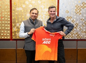 Adani Sportsline Appoints Simon Helmot As Gulf Giants Head Coach For ILT20 2026