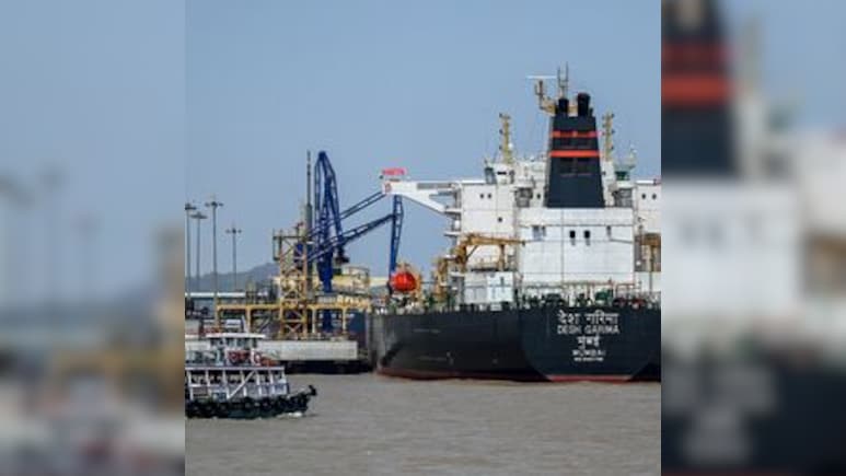 India Prepares to Send Oil Tankers Through Hormuz for New Supply