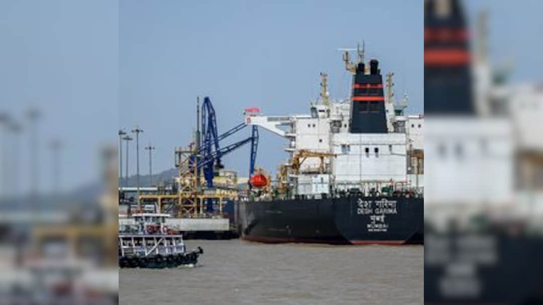 India Prepares to Send Oil Tankers Through Hormuz for New Supply