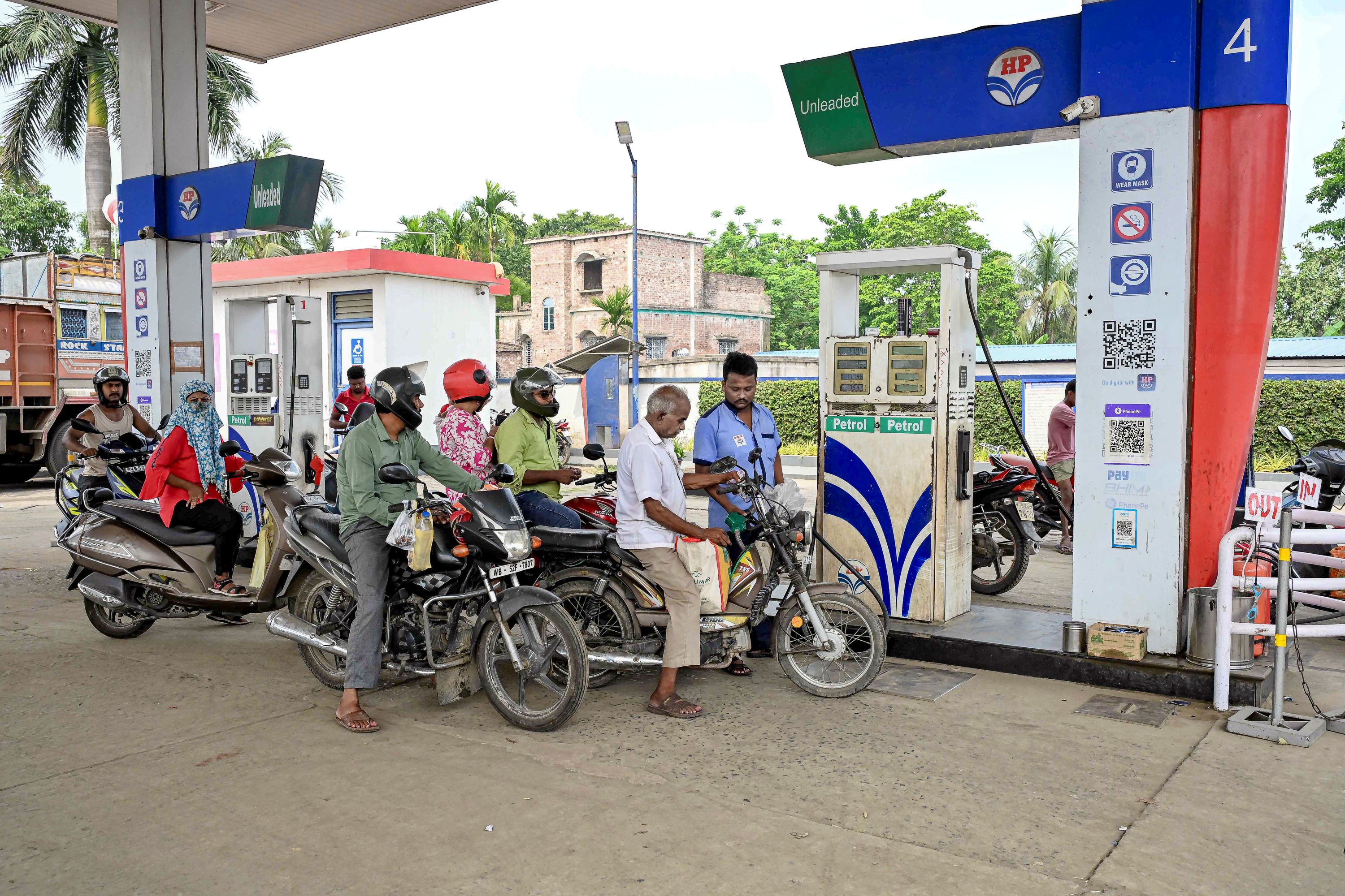 Petrol, Diesel Prices On June 8: Check New City-Wise Fuel Rates