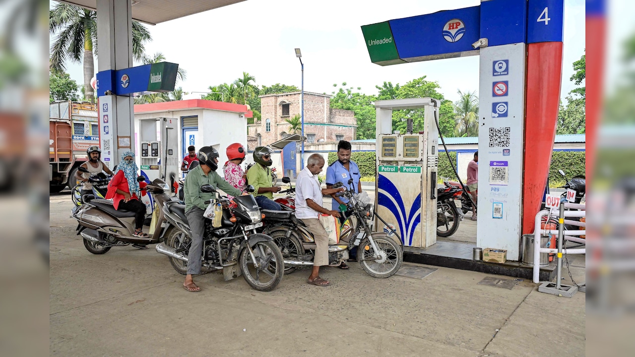 Petrol and diesel prices in India remain mostly unchanged amid global crude fluctuations