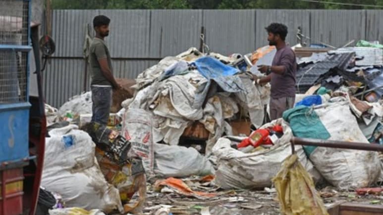 बेकार सामान फेंके नहीं कबाड़ी से ज्यादा रेट में खरीद रहे हैं ये 3 ऐप
