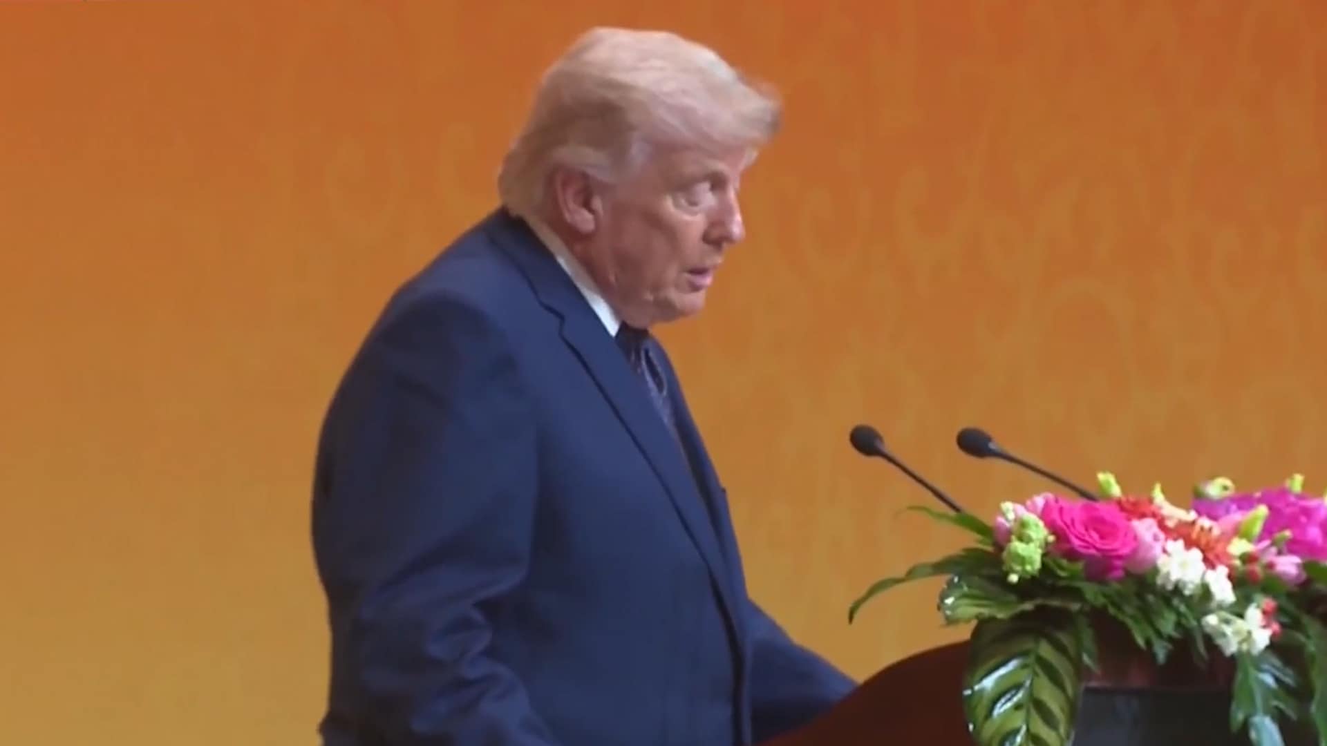 Trump Praises Xi Jinping, Calls US-China Ties "Very Special"
