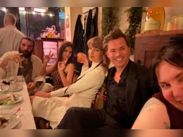 Taylor Swift Steps Out For Intimate Dinner With Lena Dunham And Friends