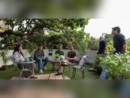 &lsquo;एक दिन&rsquo; टीम ने शेयर किया खुशी का खास पल, तस्वीर आई सामने