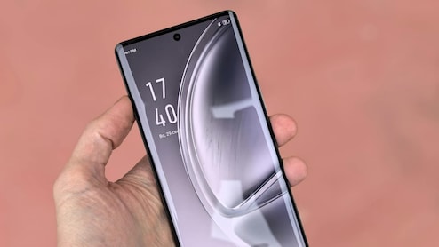 Apple's Debut Curved-Display iPhone Expected in 2027; 2028 Model May Get Advanced Panel: Report