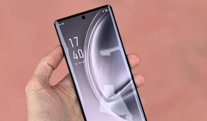 Apple's Debut Curved-Display iPhone Expected in 2027; 2028 Model May Get Advanced Panel: Report