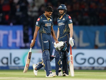 GT vs RR LIVE Score, IPL 2026 Qualifier 2:  गुजरात ने शुरू किया 215 रनों का पीछा,  सुर्दशन और गिल क्रीज पर