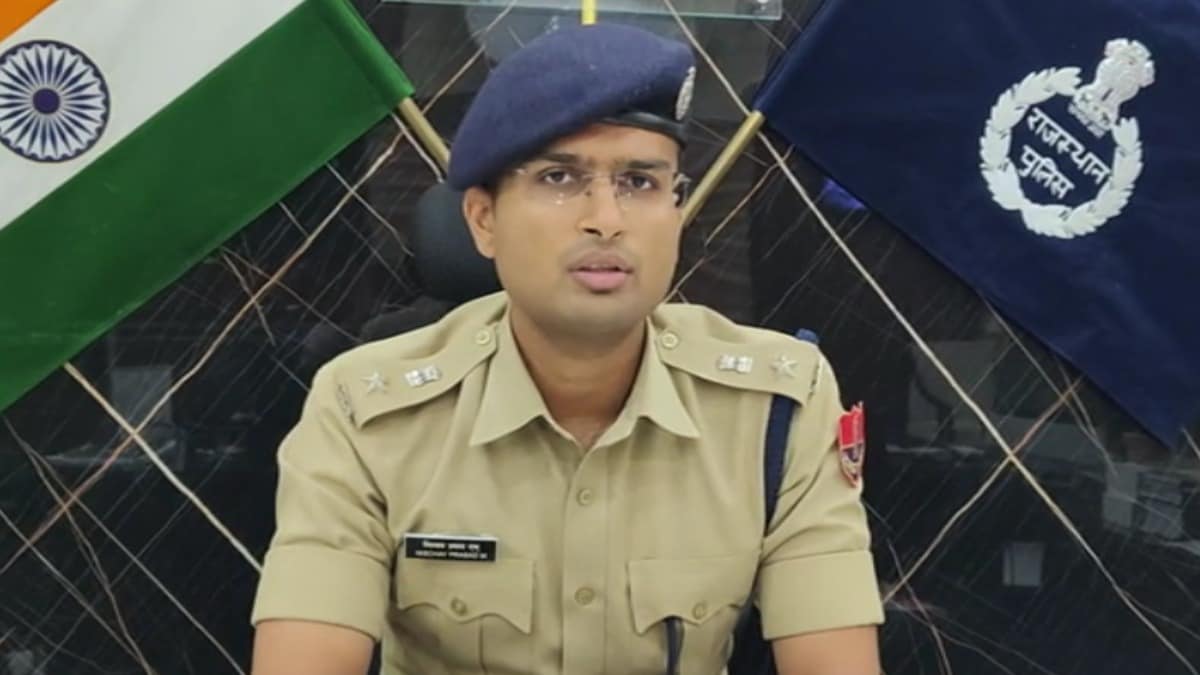 एसपी निश्चय प्रसाद एम ने बताया कि लड़की पक्ष के परिजन युवती को अपने साथ ले गए. एसपी निश्चय प्रसाद एम ने बताया कि लड़की पक्ष के परिजन युवती को अपने साथ ले गए.