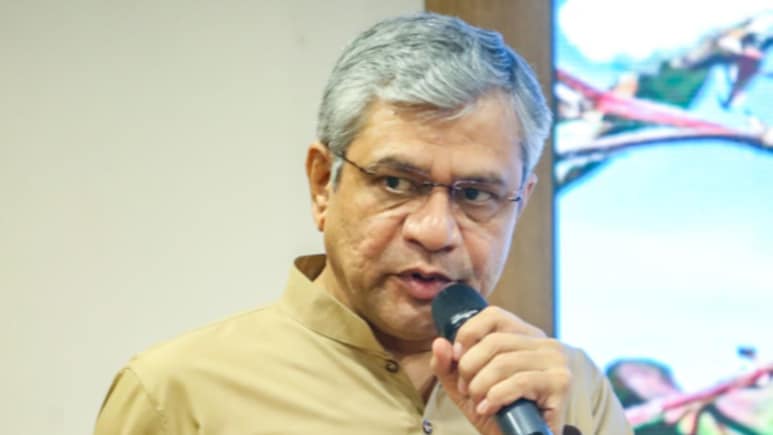 मोदी कैबिनेट ने दी इमरजेंसी क्रेडिट लाइन गारंटी योजना 5.0 को मंजूरी, वैश्विक संकट में उद्योगों को मिलेगी राहत