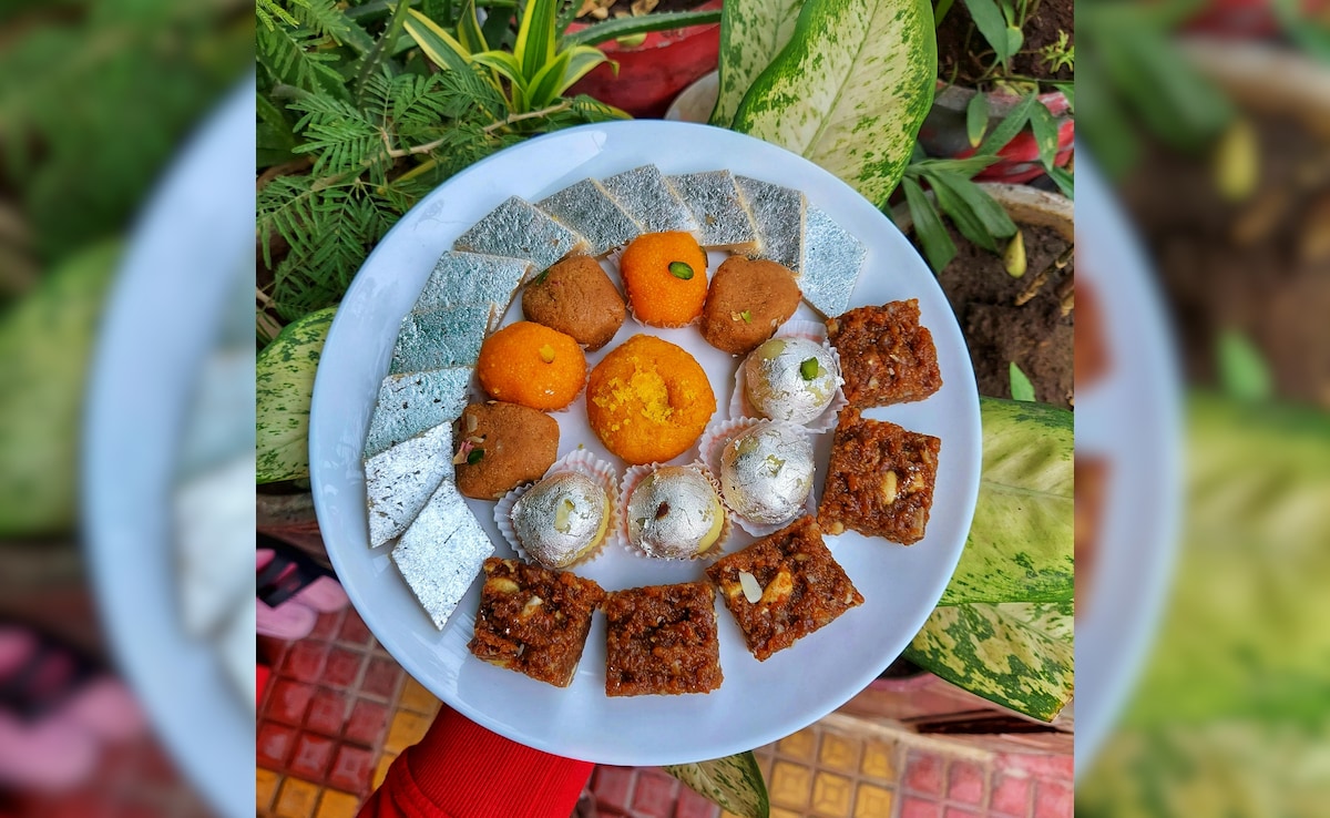 भारतीय मिठाइयों पर क्यों लगाया जाता है चांदी का वर्क? वजह जानकर हो जाएंगे हैरान