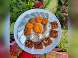 भारतीय मिठाइयों पर क्यों लगाया जाता है चांदी का वर्क? वजह जानकर हो जाएंगे हैरान