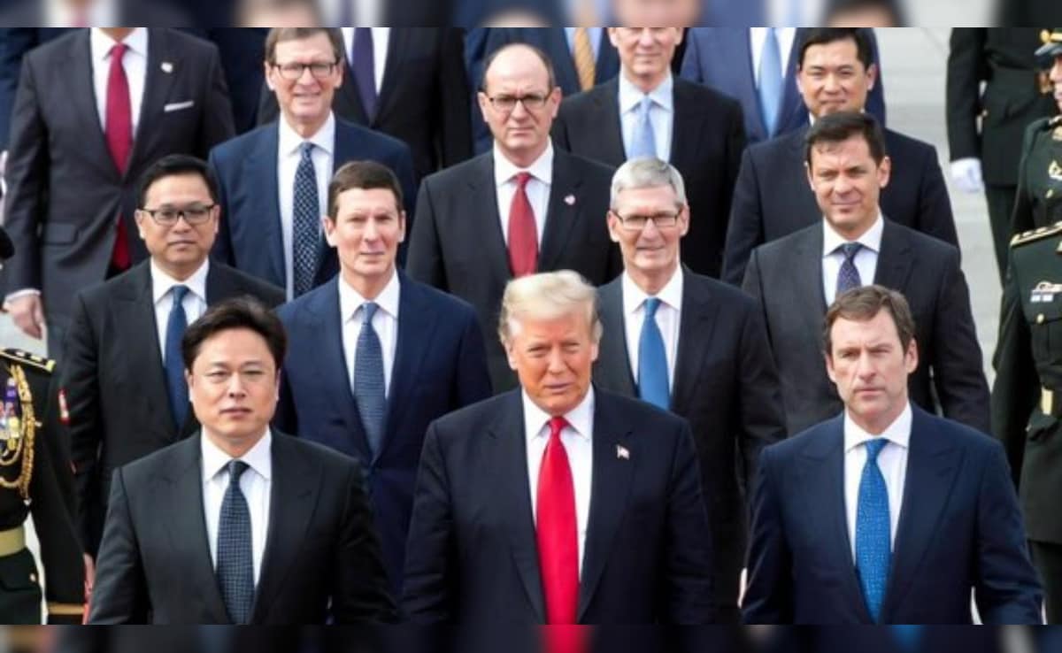 ट्रंप की बीजिंग यात्रा, अमेरिकी CEOs का जमावड़ा, एलन मस्क और टिम कुक के लिए चीन में क्या है खास?