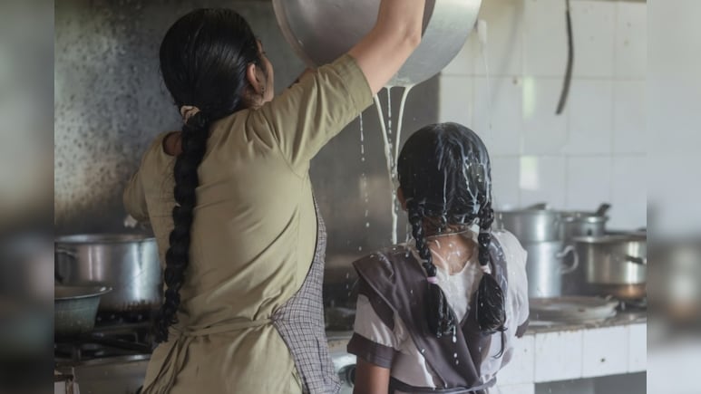 मासूम को धक्का दिया, गर्म दूध से झुलसी तो छिड़का नमक, किचन मेड के टॉर्चर के बाद छात्रा बुरी तरह झुलसी