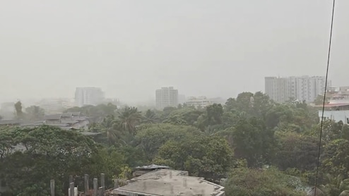 Massive Dust Storm Hits Kalyan-Dombivli, Panvel And Mumbai Suburbs &mdash; Watch Videos