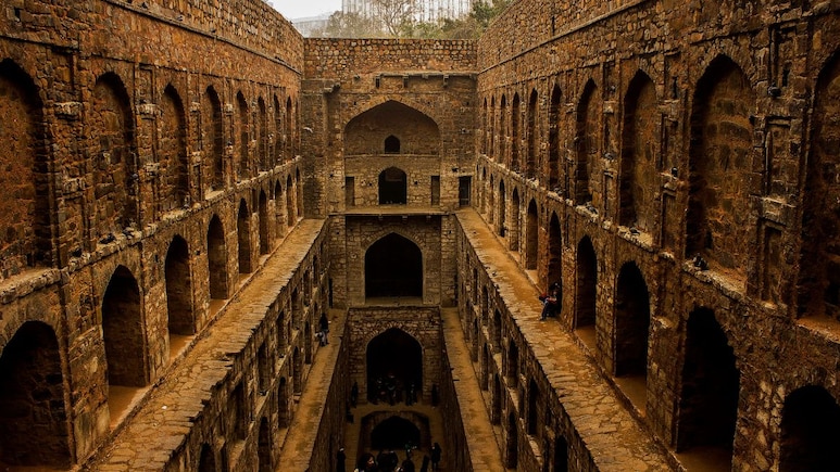 Agrasen Ki Baoli, The Dry Stepwell In Delhi That Was Once Filled With Haunted Black Water