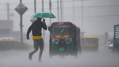 Rain Alert: यूपी-दिल्ली में आज से 3 दिन जमकर बारिश, आंधी का अलर्ट, पंजाब-हरियाणा, एमपी-राजस्थान तक बदला मौसम | Rain Alert in Delhi NCR thunderstorm in Uttar Pradesh North India ...