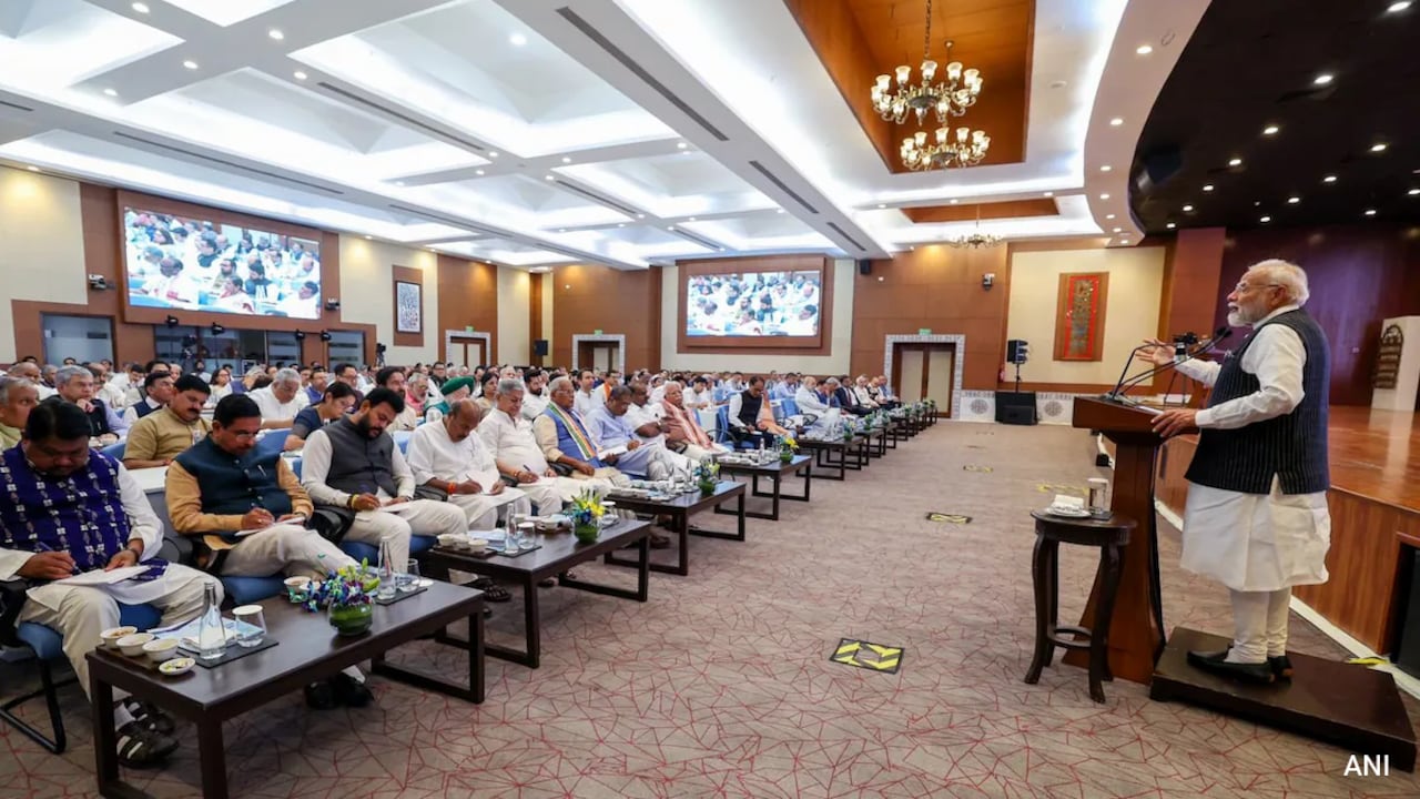 PM Modi Chairs High-Level Meet With Top Bureaucrats