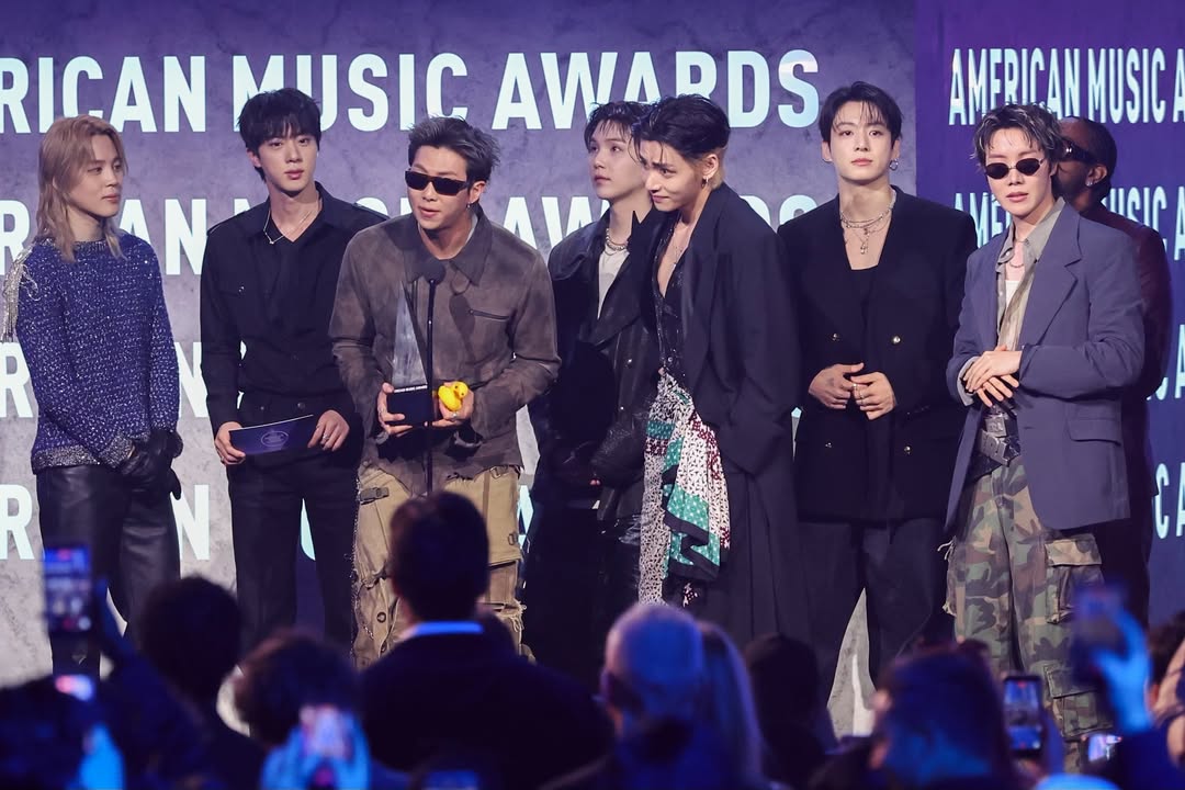 BTS Returns To American Music Awards After 5 Years And Dominates the Night