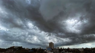 Monsoon Update: मॉनसून के पहले ही गुड न्यूज, दिल्ली-यूपी से बिहार-झारखंड तक बारिश का अलर्ट, मुंबई-केरल में भी झमाझम बरसात होगी