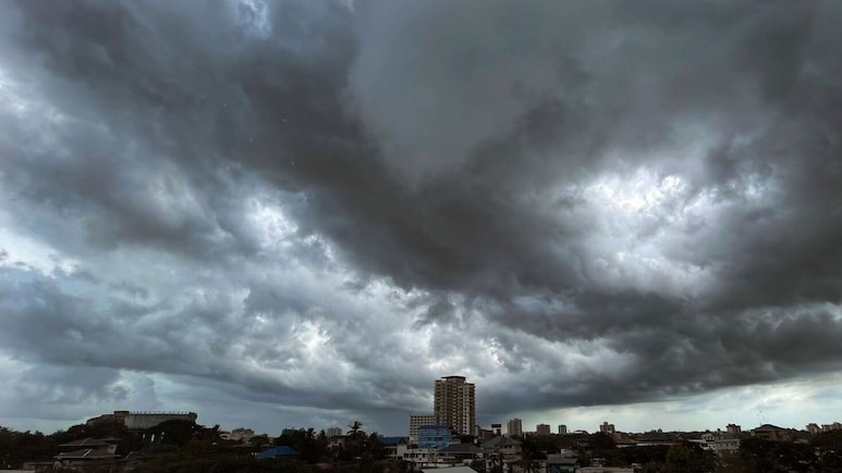 Monsoon Update: मॉनसून के पहले ही गुड न्यूज, दिल्ली-यूपी से बिहार-झारखंड तक बारिश का अलर्ट, मुंबई-केरल में भी झमाझम बरसात होगी