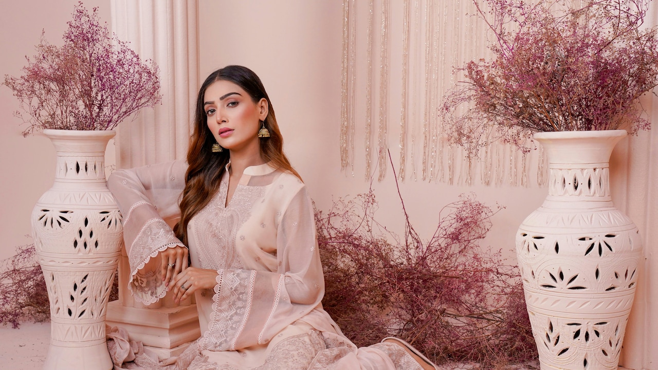 Stylish ethnicwear deals to make summer dressing comfortable
