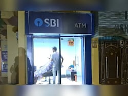 SBI ATM Turns Into Hair Salon In Patna, Internet Reacts
