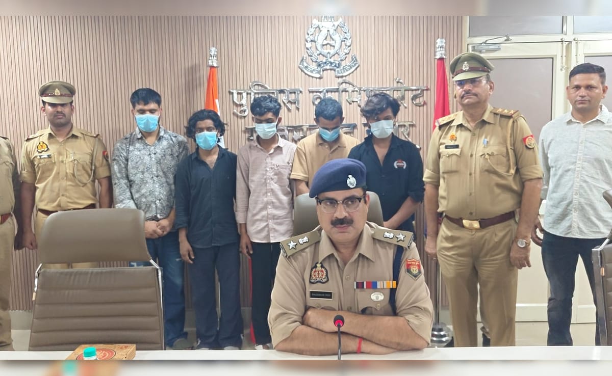 Delhi-NCR: लिफ्ट देने के बहाने करते थे लूट,  5 शातिर बदमाश गिरफ्तार, 20 मोबाइल, दो लग्जरी कार बरामद — WellsTrack