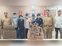 Delhi-NCR: लिफ्ट देने के बहाने करते थे लूट,  5 शातिर बदमाश गिरफ्तार, 20 मोबाइल, दो लग्जरी कार बरामद