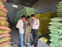 खाद वितरण व्यवस्था ऑनलाइन होने से सीहोर के किसान नाराज, बोले- नई चीजें थोपना गलत, क्या खामियां बताईं?