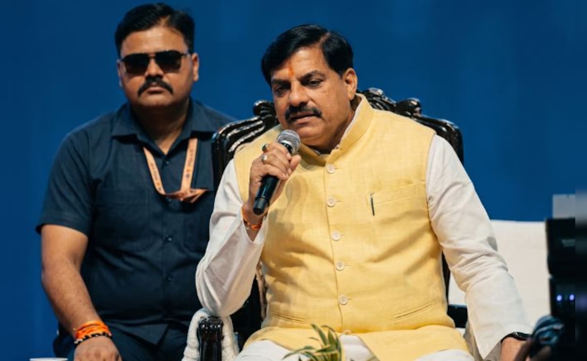 किसान हेल्पलाइन पर सीएम यादव ने लगाया फोन, नहीं मिल पाई फसल की जानकारी