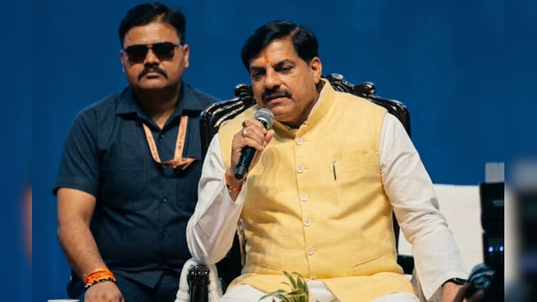 किसान हेल्पलाइन पर सीएम यादव ने लगाया फोन, नहीं मिल पाई फसल की जानकारी