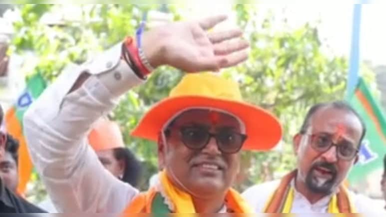 झुंझुनूं के बेटे ने पश्&zwj;च&zwj;िम बंगाल में जीता चुनाव, TMC के उम्मीदवार को हैट्रिक बनाने से रोका