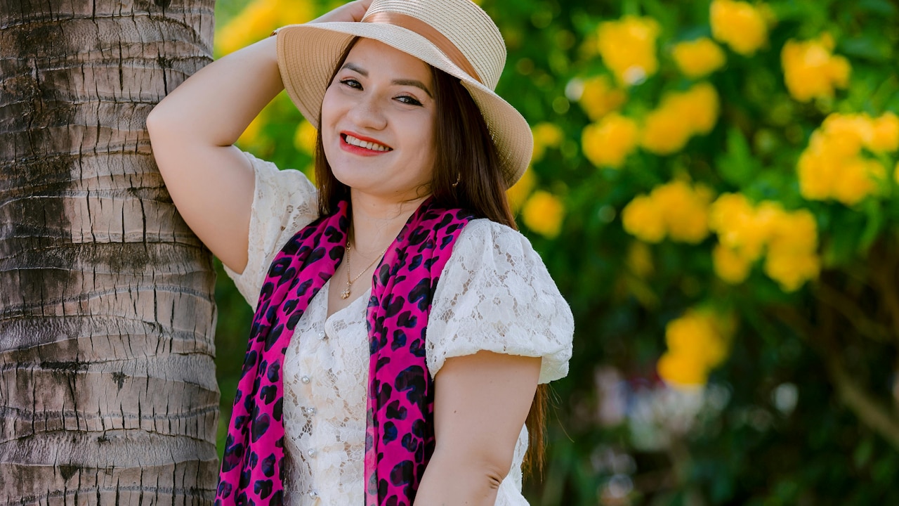 How Printed And Solid Stoles Can Instantly Elevate Plain Kurtas How Printed And Solid Stoles Can Instantly Elevate Plain Kurtas