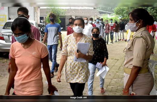 RE- NEET 2026 Admit Card Live Update: NTA ने बताया मिनट-टू-मिनट एग्जाम का शेड्यूल, जल्द जारी होगा एडमिट कार्ड